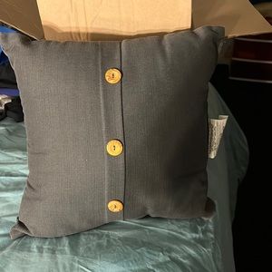 Button decorative pillow